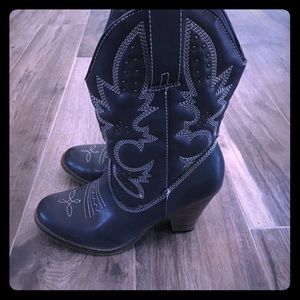 Navy blue cowgirl boots